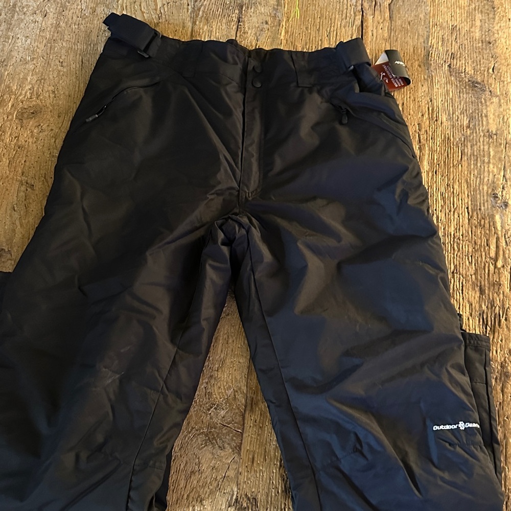 Outdoor Gear Black Snow Pants.       E